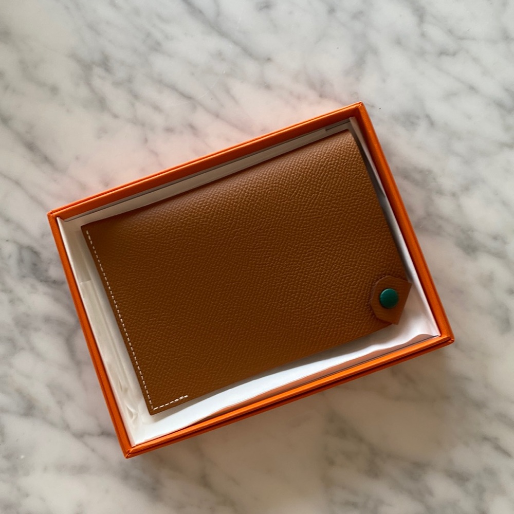 Hermès Tarmac passport holder